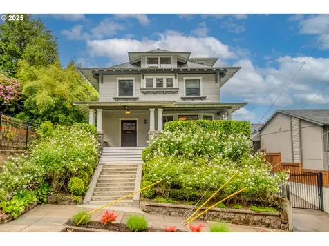 2445 NW Irving Street Portland OR 97210