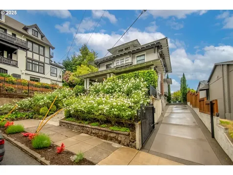2445 NW Irving Street Portland OR 97210