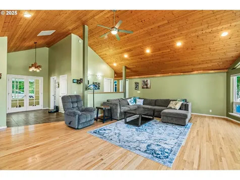2734 Allen Street Kelso WA 98626