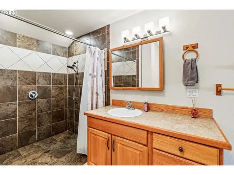 2734 Allen Street Kelso WA 98626