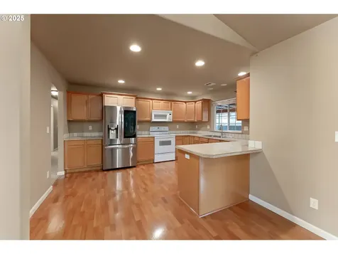 675 NE Cummins Street Roseburg OR 97470