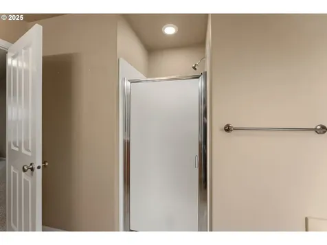 675 NE Cummins Street Roseburg OR 97470