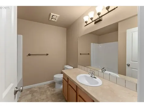 675 NE Cummins Street Roseburg OR 97470