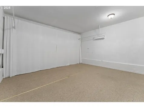 675 NE Cummins Street Roseburg OR 97470