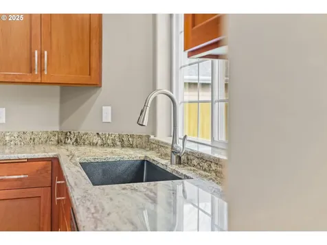 54 Silver Oak Drive Eugene OR 97404