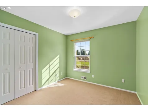54 Silver Oak Drive Eugene OR 97404