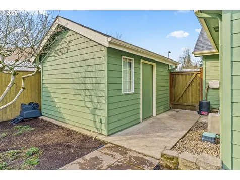 54 Silver Oak Drive Eugene OR 97404