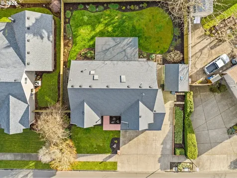 54 Silver Oak Drive Eugene OR 97404