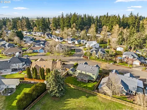 54 Silver Oak Drive Eugene OR 97404
