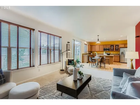 2152 N Laurelwood Street Canby OR 97013