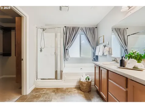 2152 N Laurelwood Street Canby OR 97013