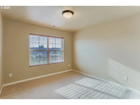 2152 N Laurelwood Street Canby OR 97013
