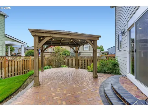 2152 N Laurelwood Street Canby OR 97013