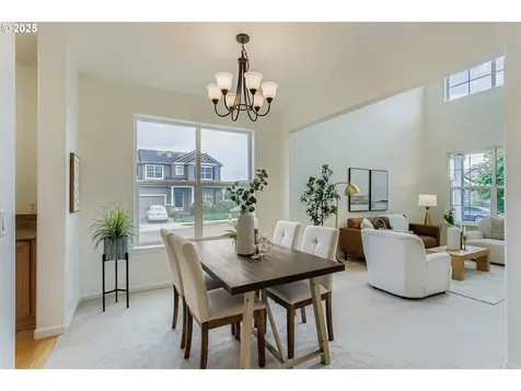 2152 N Laurelwood Street Canby OR 97013