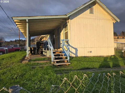413 NE Boston Street Roseburg OR 97470