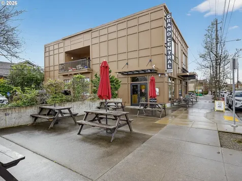 3245 NE 55th Avenue Portland OR 97213