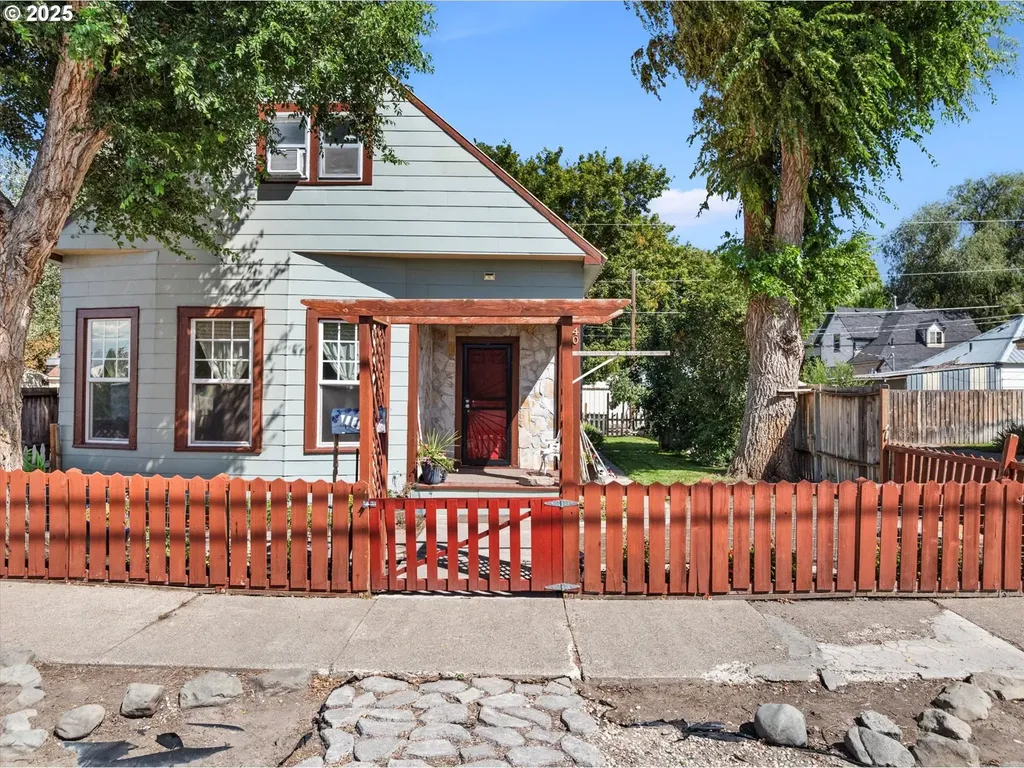 2420 9th Street Baker City OR 97814