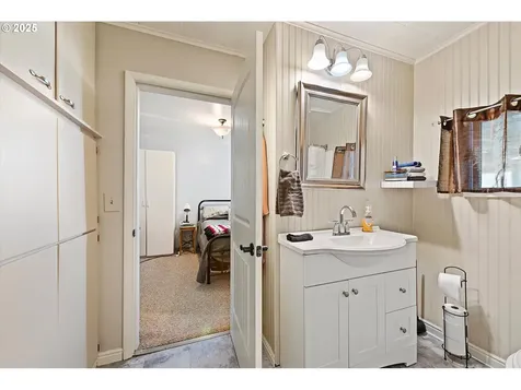 2420 9th Street Baker City OR 97814