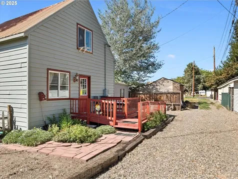 2420 9th Street Baker City OR 97814