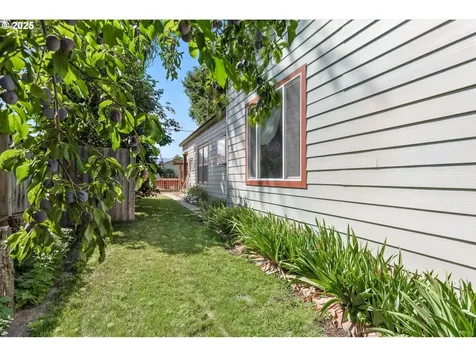 2420 9th Street Baker City OR 97814