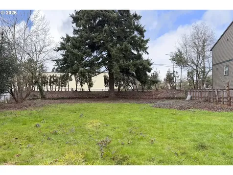 8411 SE Brooklyn Street Portland OR 97266
