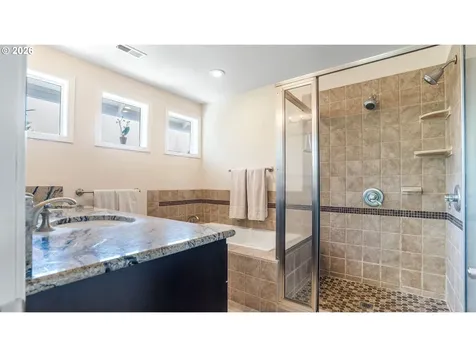 11500 SE 16th Circle Vancouver WA 98664