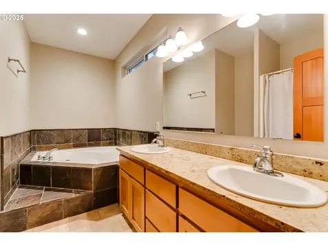 41925 Deerhorn Road Springfield OR 97478