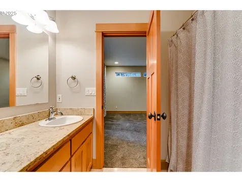 41925 Deerhorn Road Springfield OR 97478