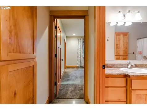 41925 Deerhorn Road Springfield OR 97478