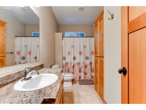 41925 Deerhorn Road Springfield OR 97478