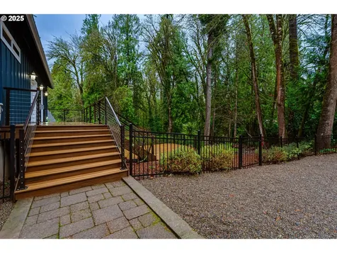 41925 Deerhorn Road Springfield OR 97478