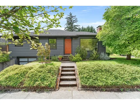 6833 NE 18th Avenue Portland OR 97211