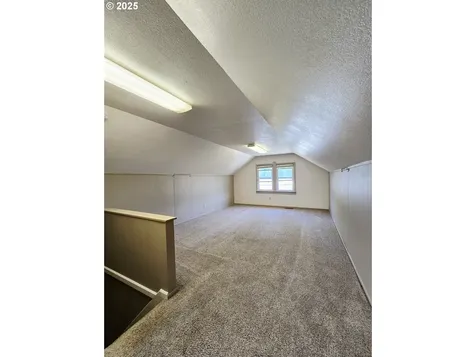 7247 SE Division Street Portland OR 97206