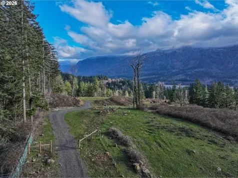 562 Woodard Creek Road Stevenson WA 98648