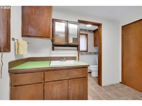 24703 W Demming Road Elmira OR 97437