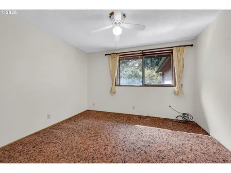 24703 W Demming Road Elmira OR 97437