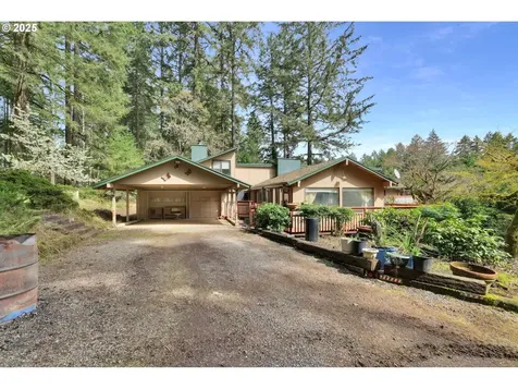 24703 W Demming Road Elmira OR 97437