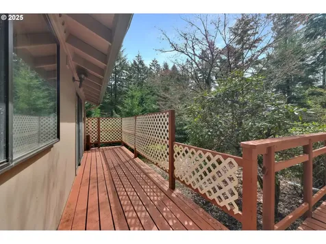 24703 W Demming Road Elmira OR 97437