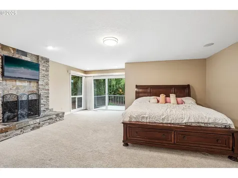 14232 Meadow Grass Street Lake Oswego OR 97035