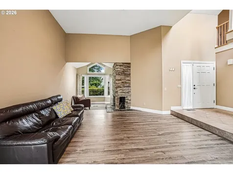 14232 Meadow Grass Street Lake Oswego OR 97035