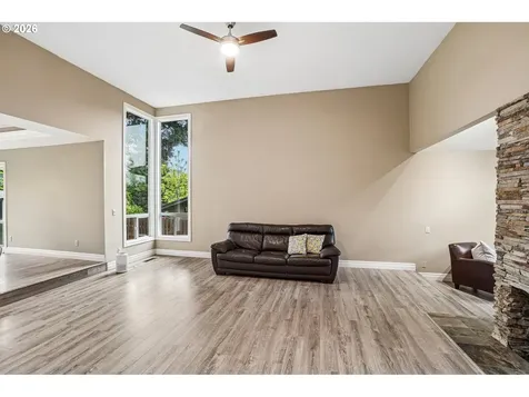 14232 Meadow Grass Street Lake Oswego OR 97035