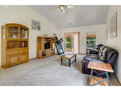 15902 NE 93rd Street Vancouver WA 98682