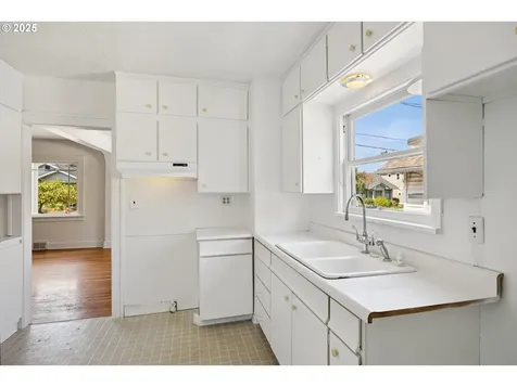 3320 NE 52nd Avenue Portland OR 97213