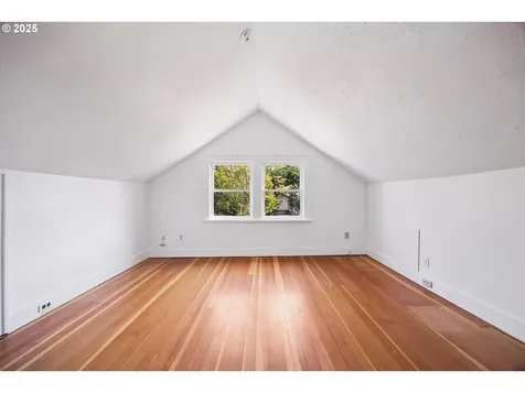 3320 NE 52nd Avenue Portland OR 97213