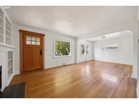 3320 NE 52nd Avenue Portland OR 97213