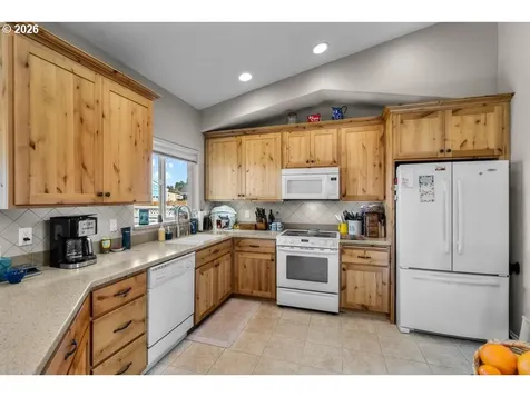 222 SW Meadow Lakes Drive Prineville OR 97754