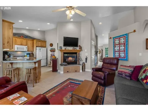 222 SW Meadow Lakes Drive Prineville OR 97754