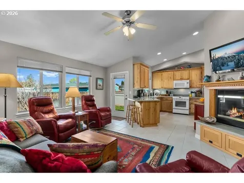 222 SW Meadow Lakes Drive Prineville OR 97754