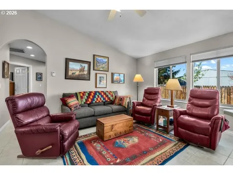 222 SW Meadow Lakes Drive Prineville OR 97754