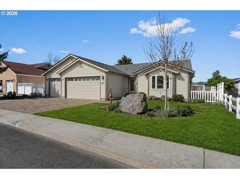 222 SW Meadow Lakes Drive Prineville OR 97754